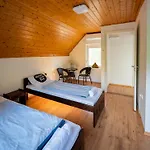 Arboretum Nyaralo - Kuelteri Jakuzzival Holiday home Szarvas
