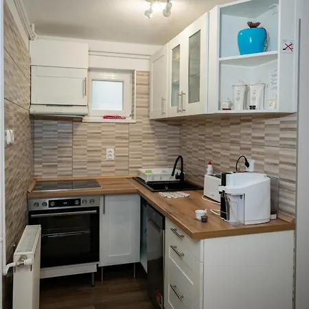 Arboretum Nyaralo - Kuelteri Jakuzzival サルバシュ